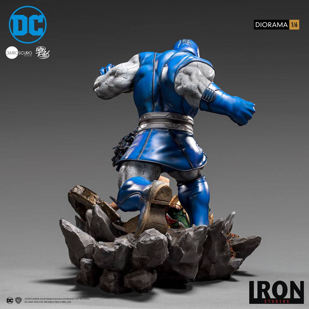 IRON STUDIO - Dc Comics - Wonder Woman vs Darkseid Diorama 1:6 by Ivan Reis - Image 10