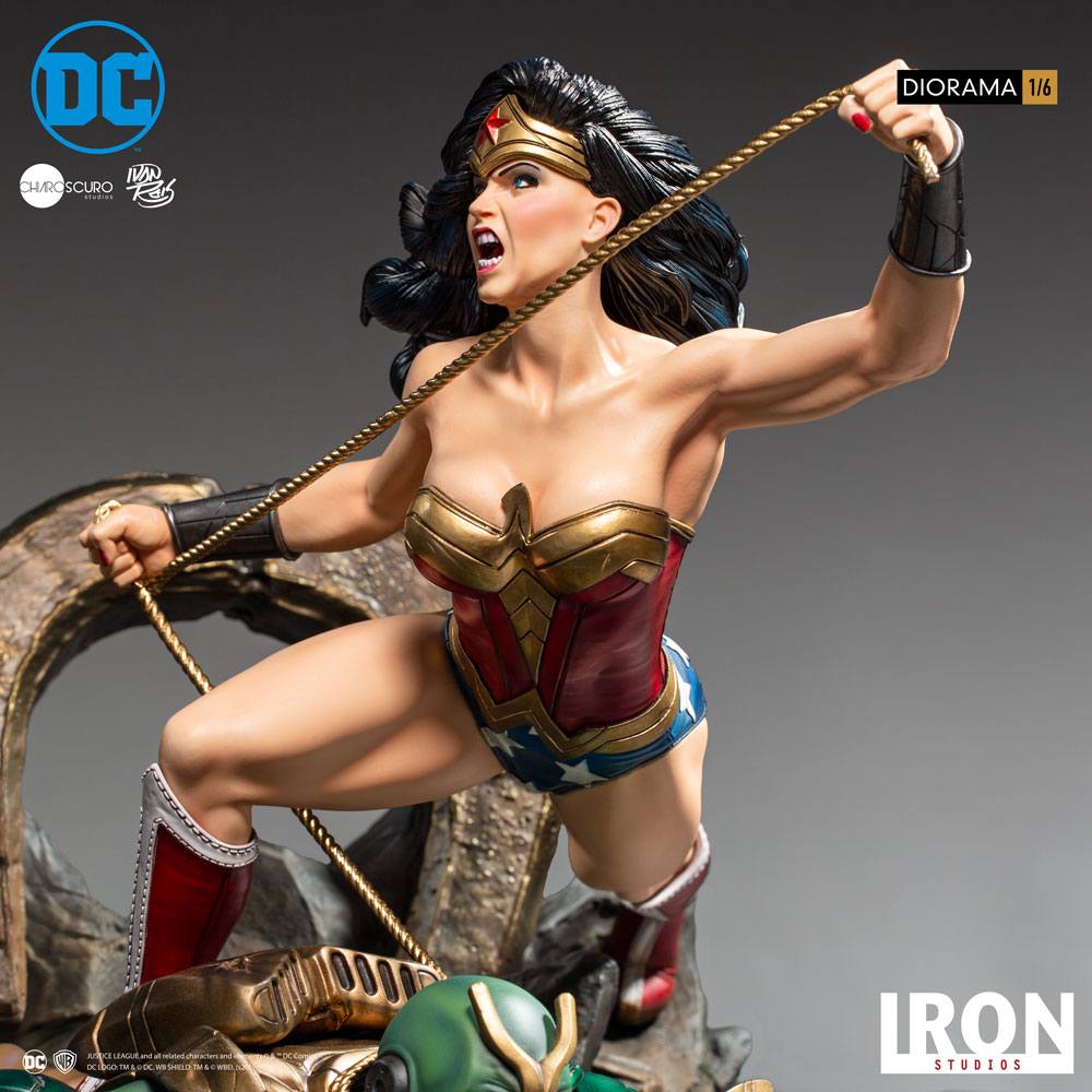 IRON STUDIO - Dc Comics - Wonder Woman vs Darkseid Diorama 1:6 by Ivan Reis - Image 11