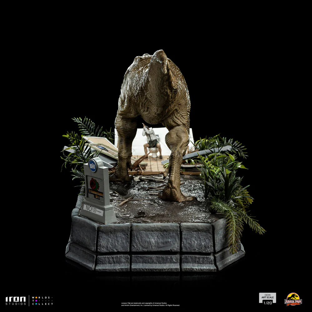 IRON STUDIO - Jurassic Park Demi Art Scale Statue 1:20 T-Rex Attacks Donald Gennaro - Image 14