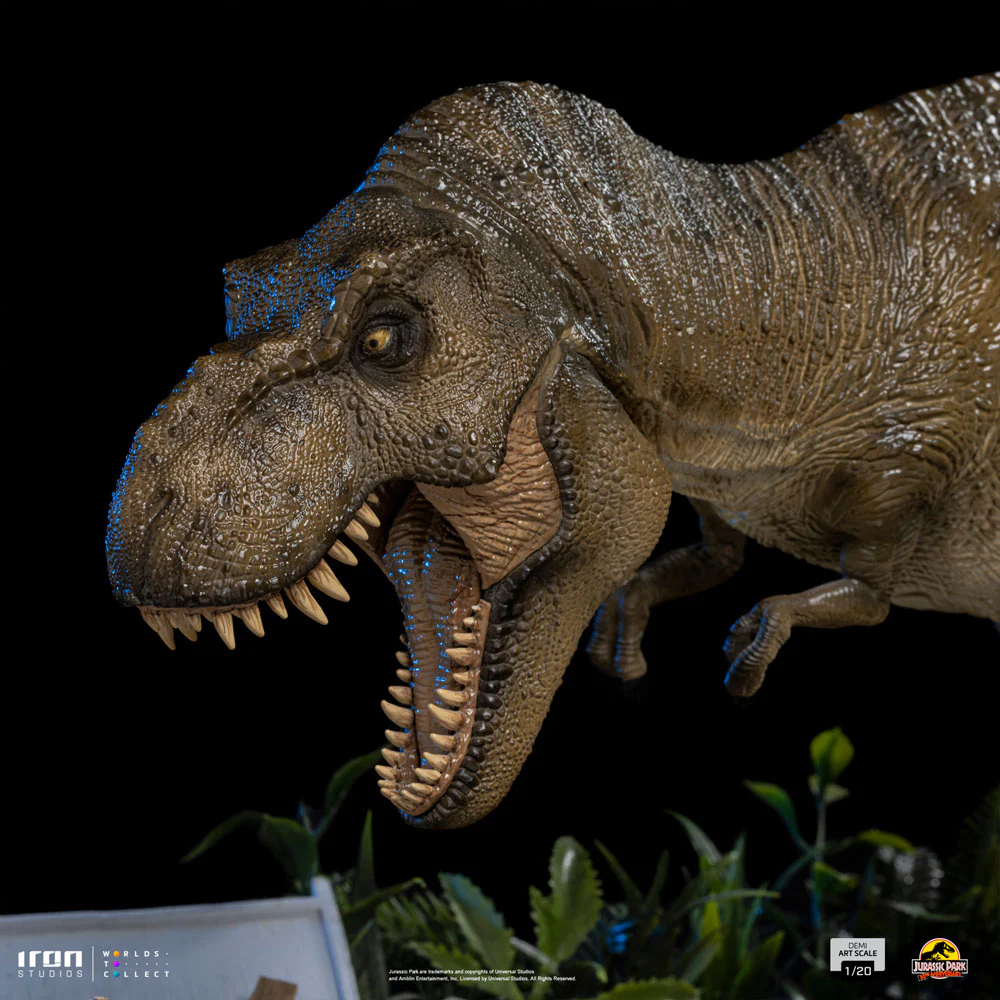 IRON STUDIO - Jurassic Park Demi Art Scale Statue 1:20 T-Rex Attacks Donald Gennaro - Image 6
