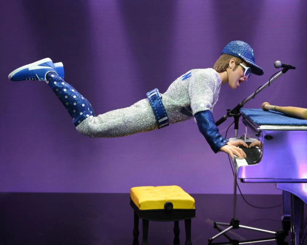 OFFERTA NECA - Elton Jhon Live 1975 Clothed Action Figure - Image 5