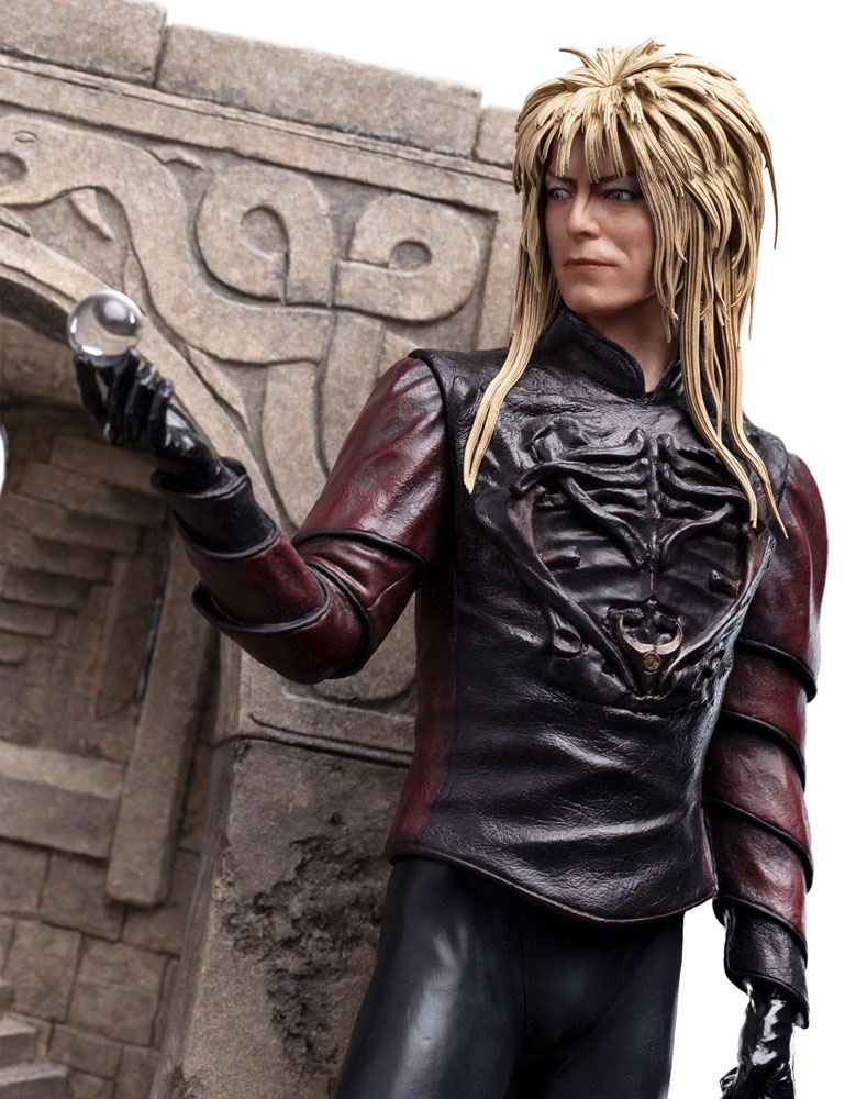 WETA COLLECTIBLES - Labyrinth Statue 1:6 Sarah & Jareth in The Illusionary Maze - Image 9