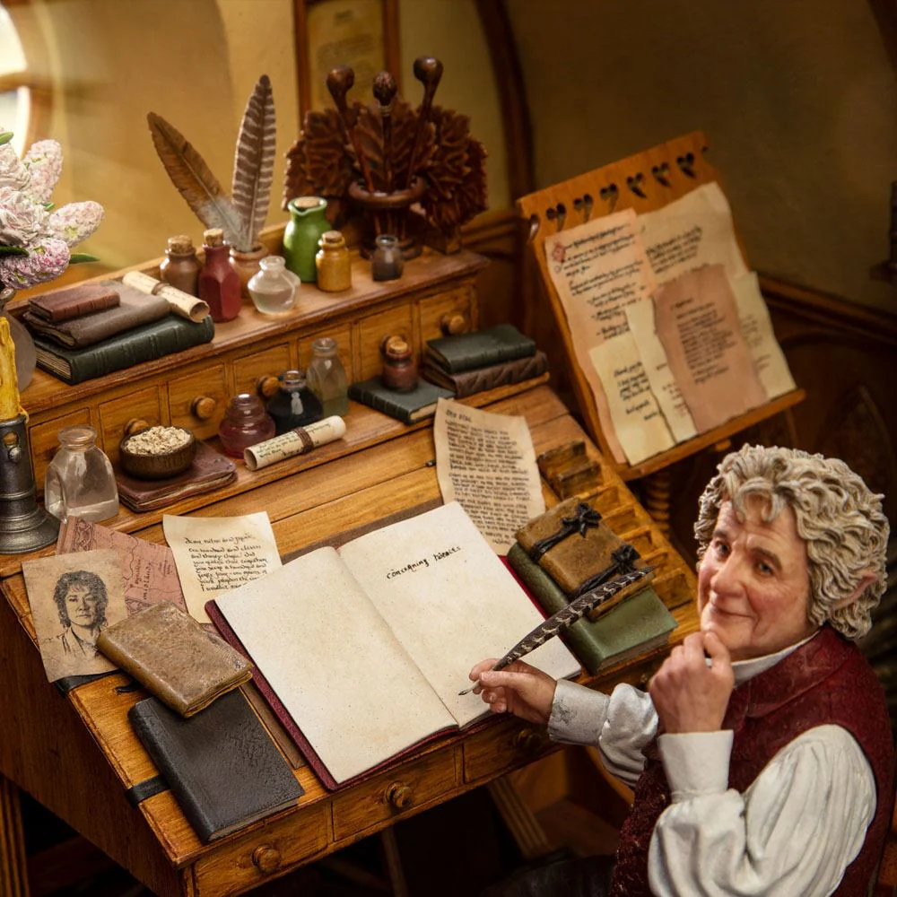 WETA COLLECTIBLES - The Lord of the Rings Statue 1:6 Bilbo Baggins in Bag End - Image 14