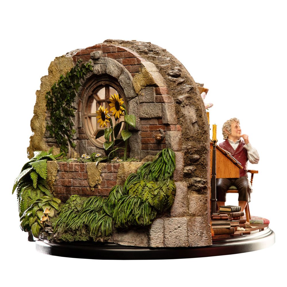 WETA COLLECTIBLES - The Lord of the Rings Statue 1:6 Bilbo Baggins in Bag End - Image 3
