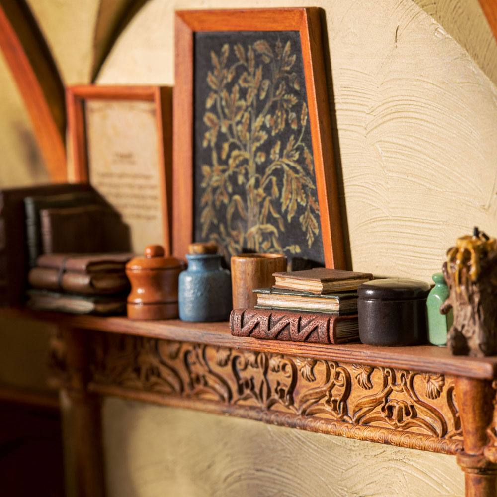 WETA COLLECTIBLES - The Lord of the Rings Statue 1:6 Bilbo Baggins in Bag End - Image 6